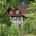 Haus Wiesenruhe 度假居 *